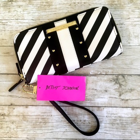 Betsey Johnson Handbags - Betsey Johnson Double Zip Wallet Wristlet Clutch